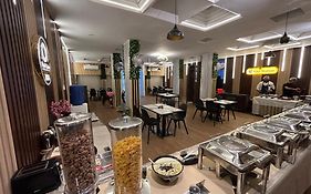 New Hotel Suhail